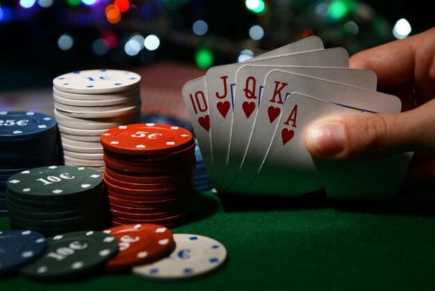 828bet Free Play lobby showing live dealer table options with virtual chips